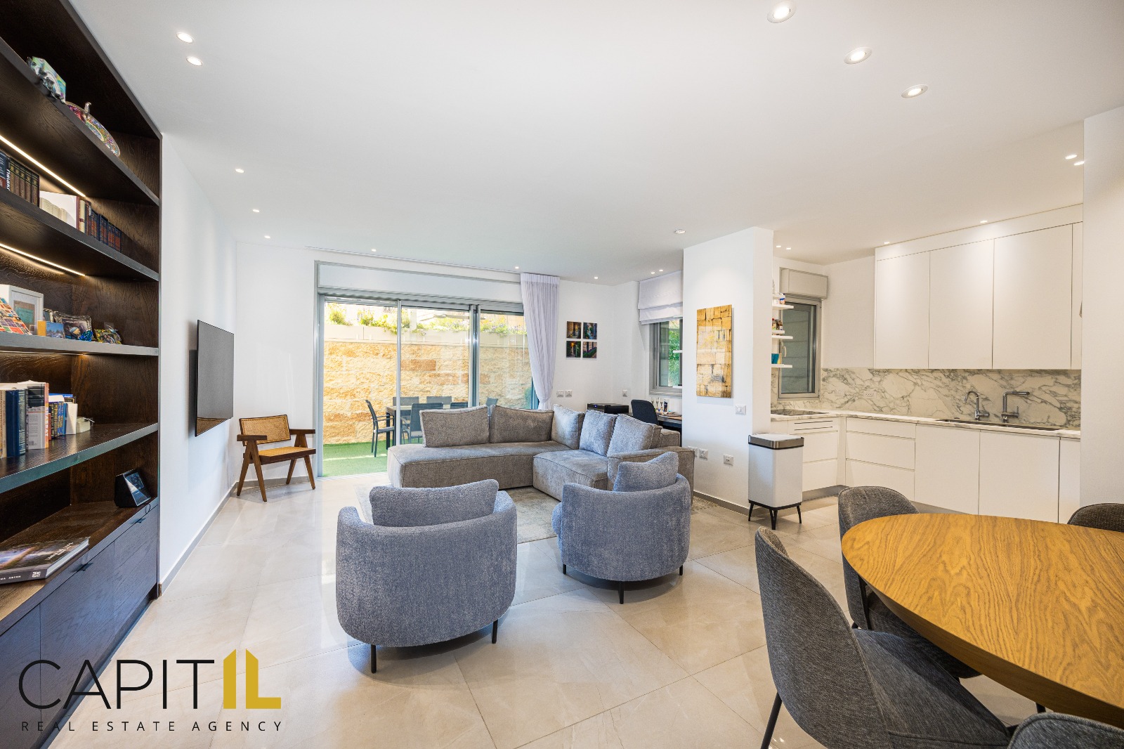 Gorgeous Ground Floor Garden Apt in German Colony